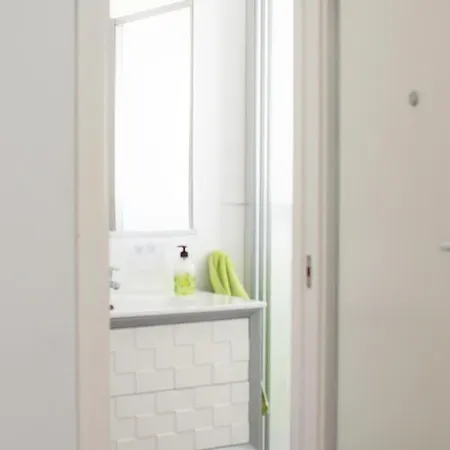 Superior Family Town Centre Close To In Peaceful Residential Zone Villa