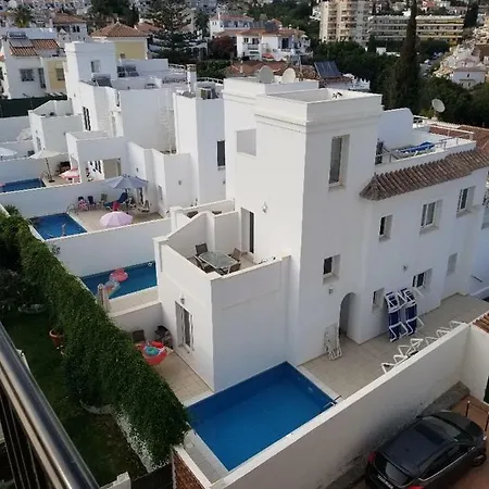 Superior Family Town Centre Close To In Peaceful Residential Zone Villa *