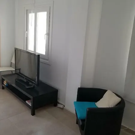 Superior Family Town Centre Close To In Peaceful Residential Zone *